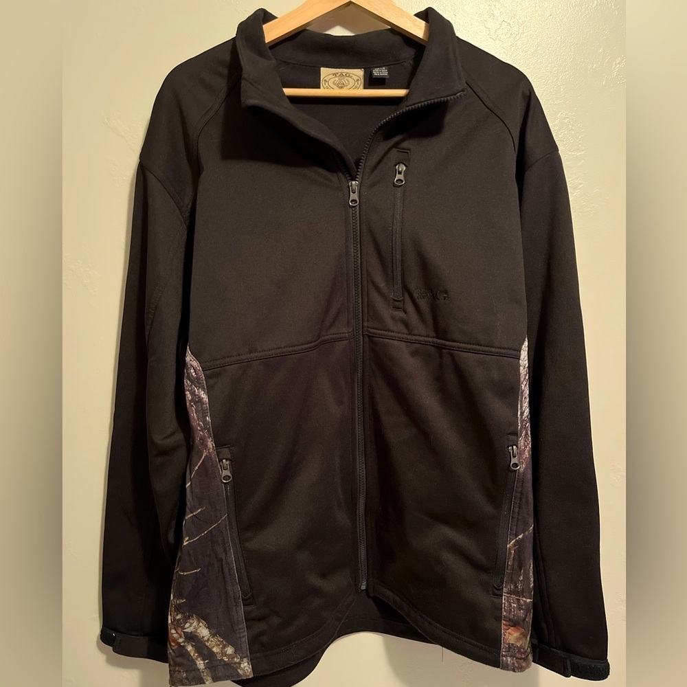 TAG Outdoor Clothing Company Black And Camo Jacket